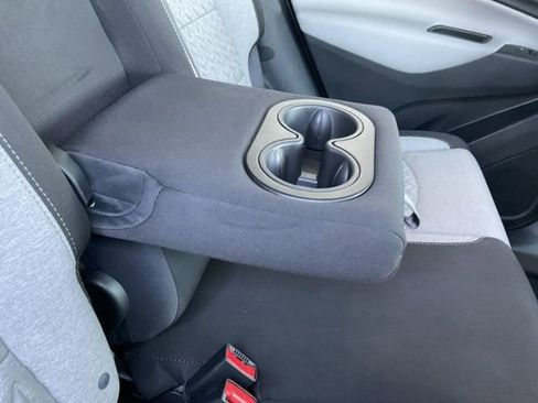 Used 2023 Chevrolet Equinox LT w/ Driver Convenience Package AWD/4WD image 12