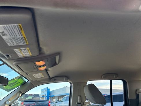 Used 2016 Nissan Frontier SV image 22