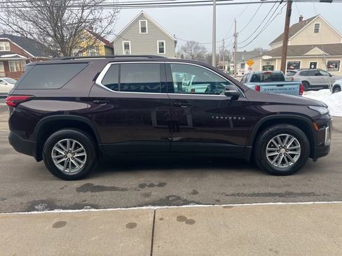 Used 2023 Chevrolet Traverse LT image 7