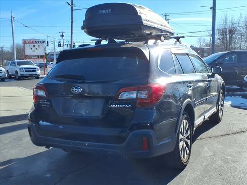 Used 2018 Subaru Outback 2.5i Touring image 5