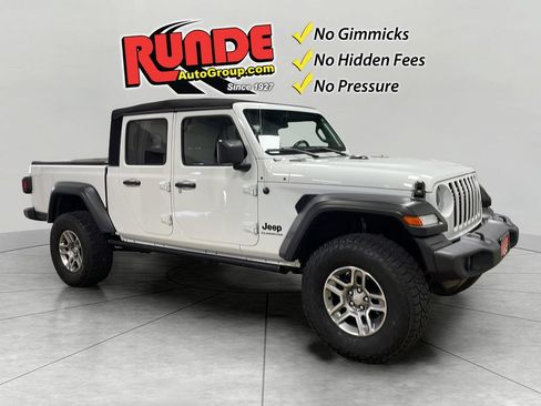 Used 2020 Jeep Gladiator Sport w/ Quick Order Package 24S AWD/4WD image 8