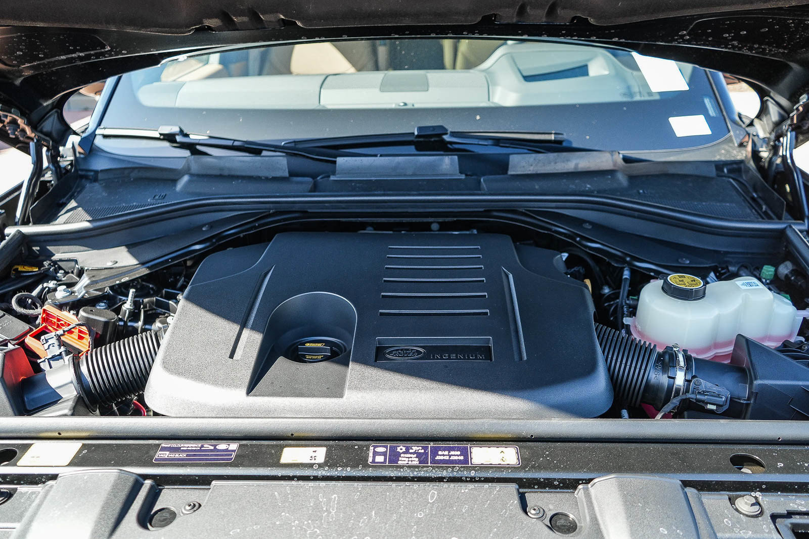 New 2026 Land Rover Range Rover SE AWD/4WD image 25