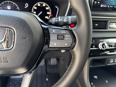 New 2025 Honda Pilot Touring image 22