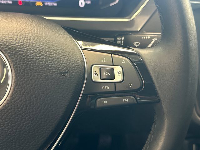 Used 2020 Volkswagen Tiguan SEL AWD/4WD image 35