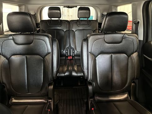 Used 2023 Jeep Grand Cherokee L Limited AWD/4WD image 26