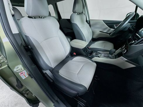 Used 2019 Subaru Forester Premium AWD/4WD image 36