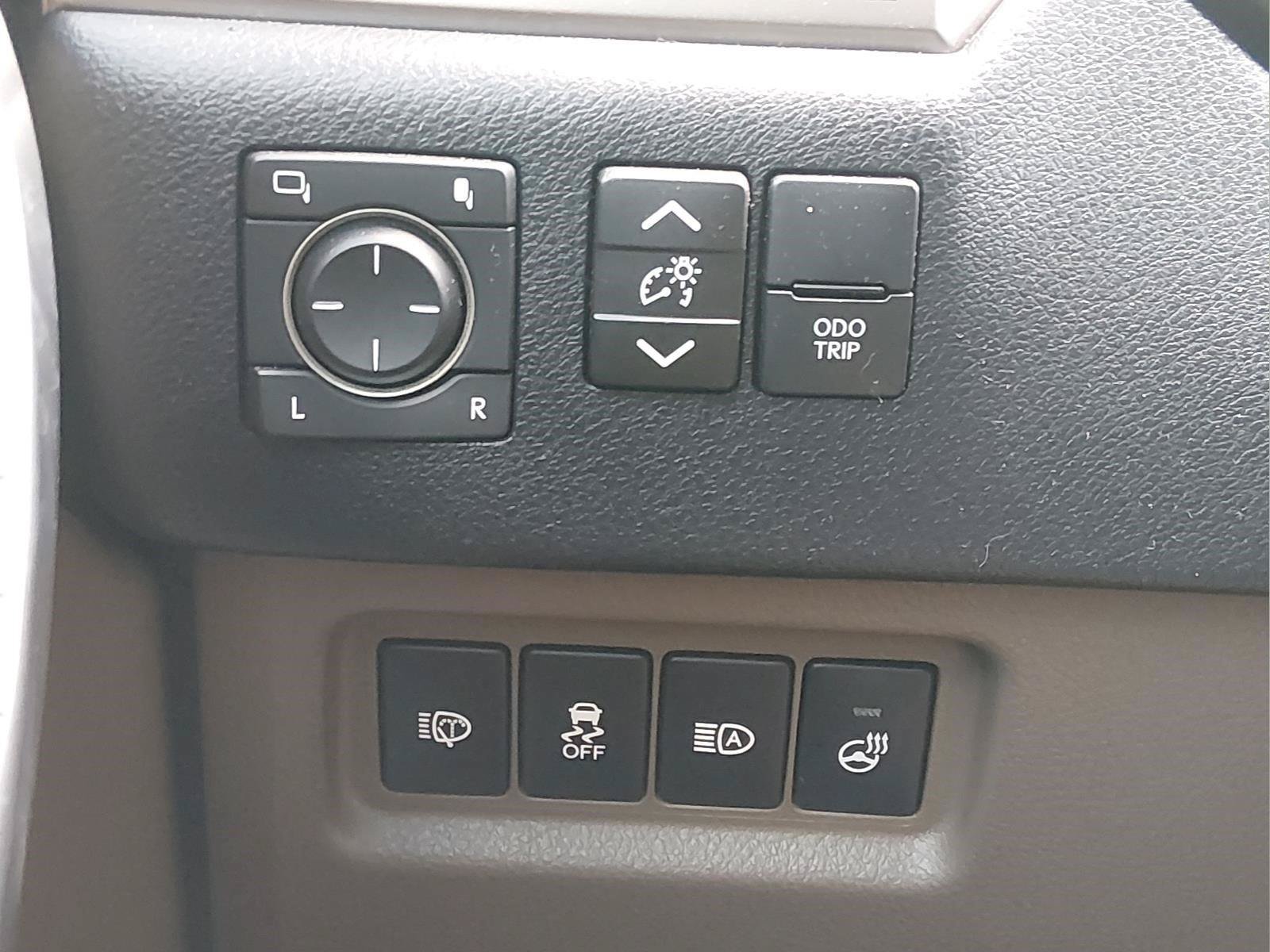 Used 2022 Lexus GX 460 Premium w/ Premium Package AWD/4WD image 25