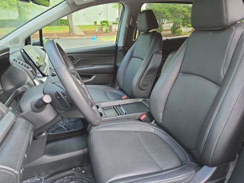 Used 2024 Honda Odyssey EX-L image 16