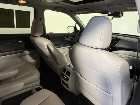 Used 2020 Honda Pilot Elite image 44