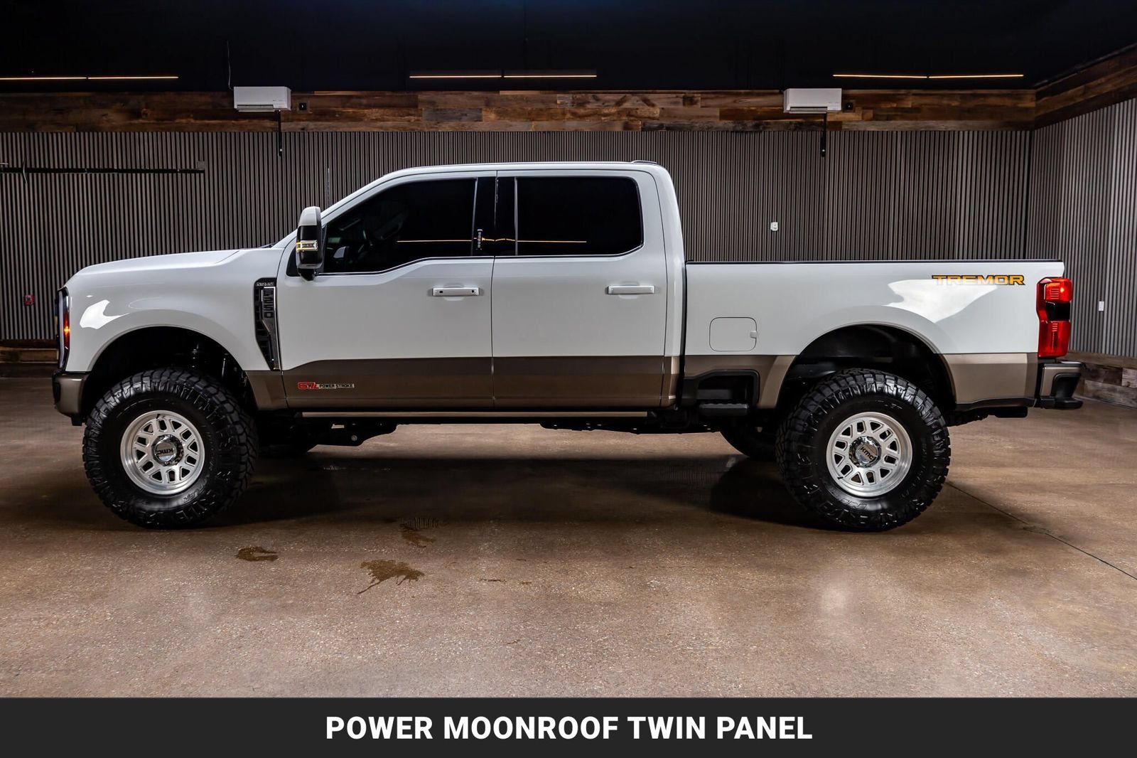 Used 2023 Ford F250 King Ranch w/ Tremor Off-Road Package AWD/4WD image 5