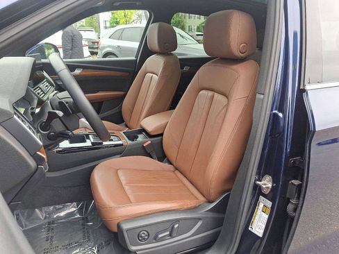Certified 2023 Audi Q5 2.0T Premium w/ Convenience Package AWD/4WD image 11