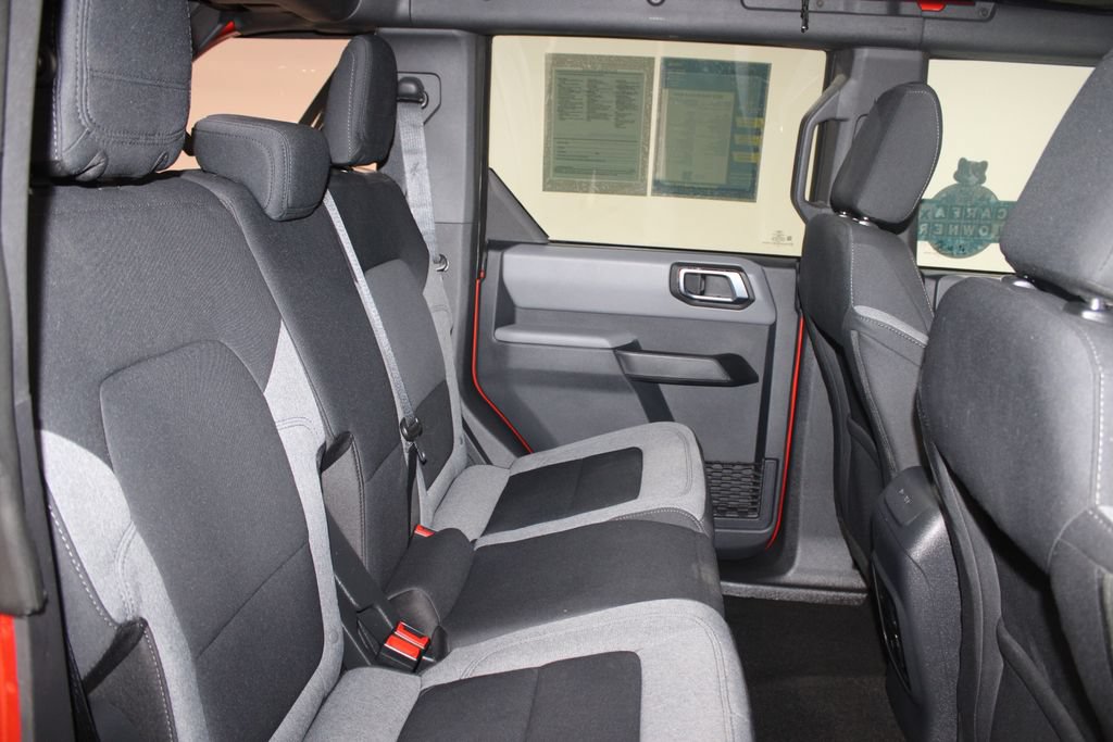 Used 2023 Ford Bronco 4-Door AWD/4WD image 28