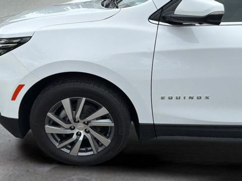 Used 2023 Chevrolet Equinox LT FWD image 29