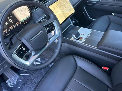 New 2026 Land Rover Range Rover Long Wheelbase Autobiography image 4