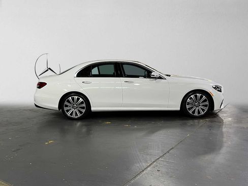 Used 2023 Mercedes-Benz E 350 4MATIC Sedan image 2