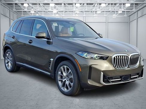 New 2026 BMW X5 xDrive40i w/ Premium Package image 3