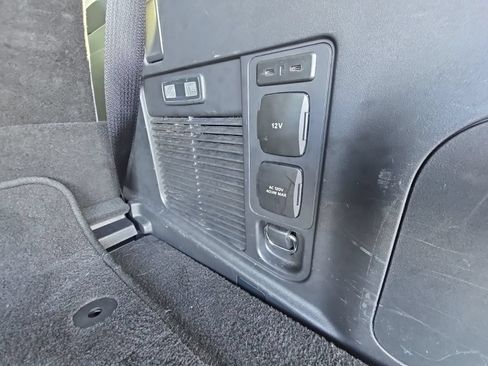 Used 2025 Ford Expedition Platinum w/ Driver's Package AWD/4WD image 65