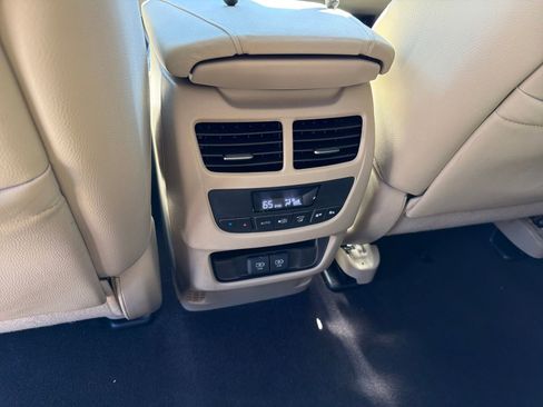 Used 2020 Acura MDX FWD image 23