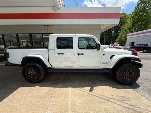Used 2020 Jeep Gladiator Overland w/ Popular Equipment Package AWD/4WD image 2