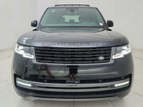 Used 2025 Land Rover Range Rover SE AWD/4WD image 13