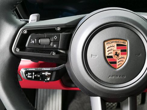 Certified 2026 Porsche Cayenne E-Hybrid Coupe AWD/4WD image 10