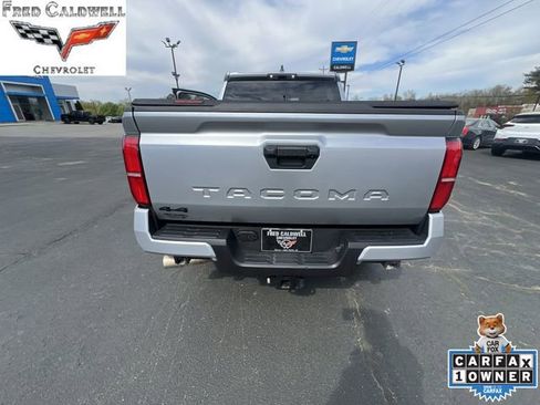 Used 2025 Toyota Tacoma TRD Off-Road AWD/4WD image 31