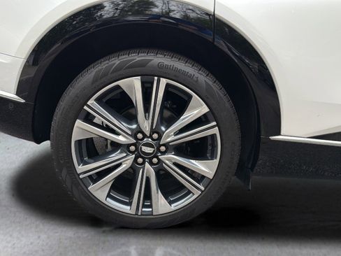 Certified 2025 Cadillac Optiq Luxury 2 AWD/4WD image 14