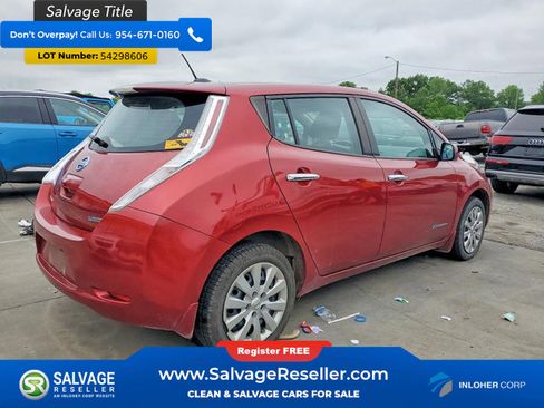Used 2015 Nissan Leaf S FWD image 4