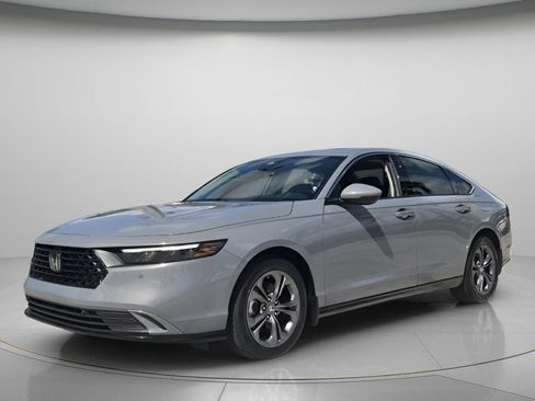 Used 2024 Honda Accord EX-L image 9