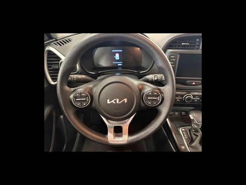 Used 2024 Kia Soul LX w/ Option Group 015 FWD image 14