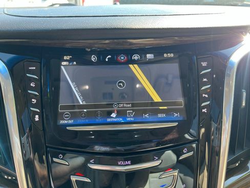 Used 2018 Cadillac Escalade ESV Premium Luxury AWD/4WD image 32