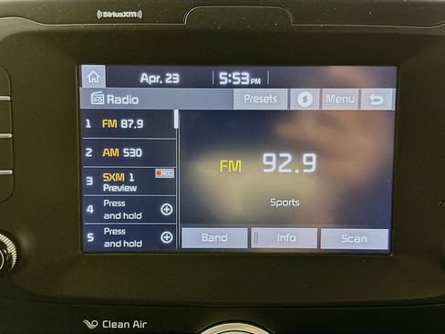 Used 2018 Kia Soul + FWD image 19