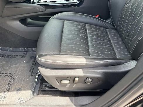 Used 2021 Buick Envision Avenir w/ Technology Package II FWD image 15