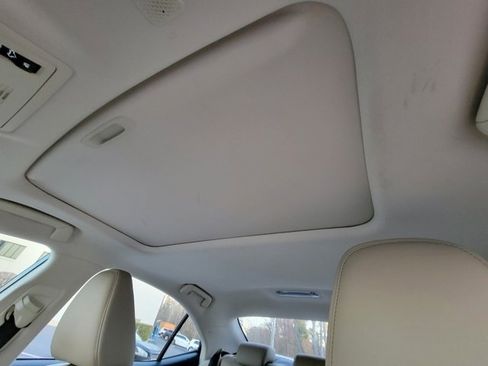 Used 2018 Lexus IS 300 AWD image 37