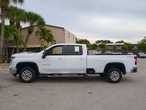 Used 2023 Chevrolet Silverado 2500 LT w/ Convenience Package image 9