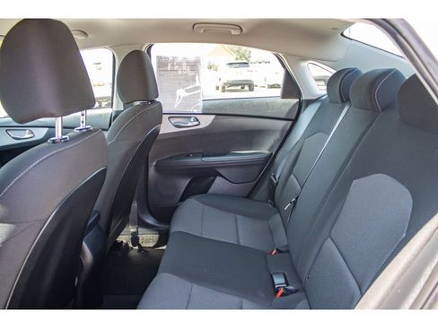 Used 2024 Kia Forte LXS w/ LXS Technology Package FWD image 17
