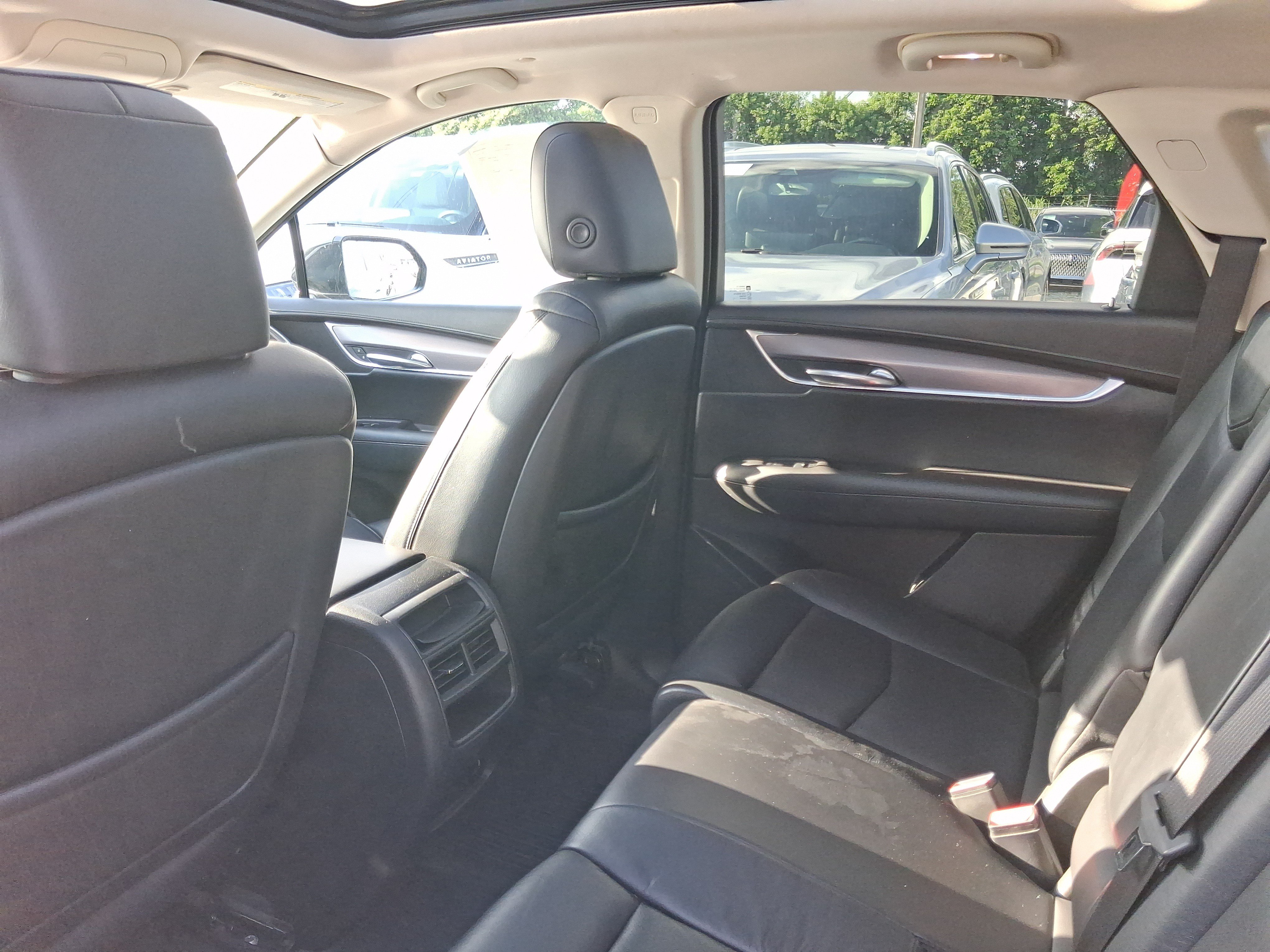 Used 2017 Cadillac XT5 Premium Luxury w/ LPO, Wheel Lock Package FWD image 5
