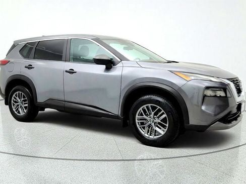 Used 2023 Nissan Rogue S AWD/4WD image 3