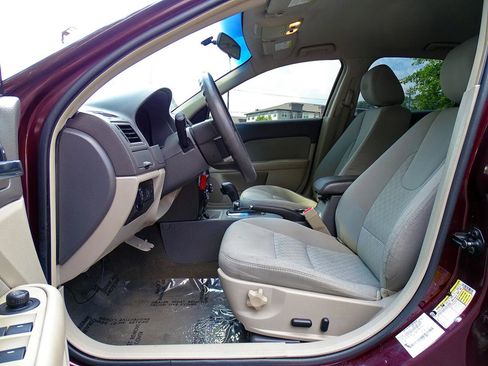 Used 2011 Ford Fusion SE FWD image 16