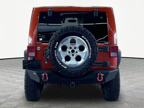 Used 2014 Jeep Wrangler Unlimited Sahara w/ Dual Top Group AWD/4WD image 6