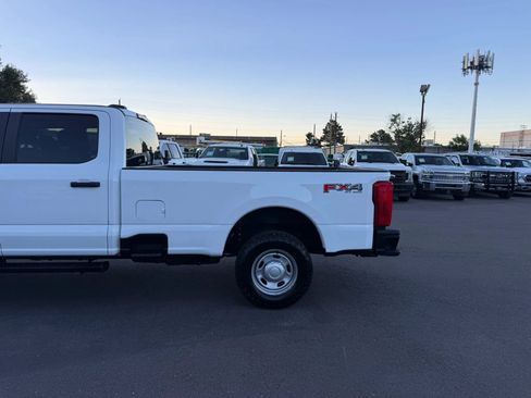 Used 2023 Ford F250 XL w/ FX4 Off-Road Package AWD/4WD image 6
