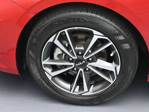 Used 2024 Kia Forte LXS FWD image 7