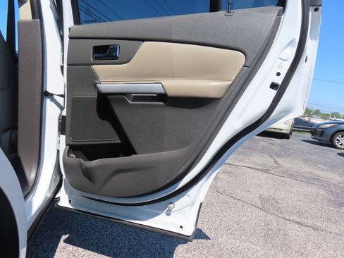 Used 2014 Ford Edge SE FWD image 36