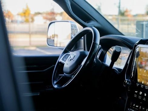 Used 2019 RAM 2500 Laramie image 36