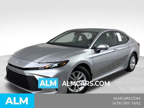Used 2026 Toyota Camry LE w/ Convenience Package FWD image 1