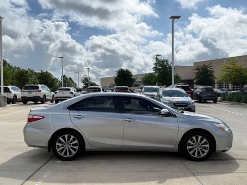 Used 2015 Toyota Camry XLE FWD image 5