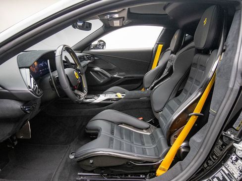 Used 2025 Ferrari 12Cilindri RWD image 11