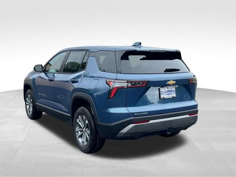 New 2026 Chevrolet Equinox LT w/ Convenience Package II FWD image 4