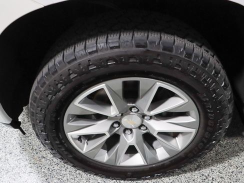 Used 2021 Chevrolet Silverado 1500 High Country image 11