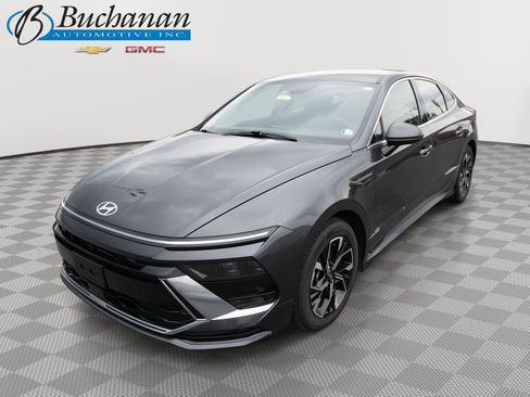 Used 2025 Hyundai Sonata SEL FWD image 1